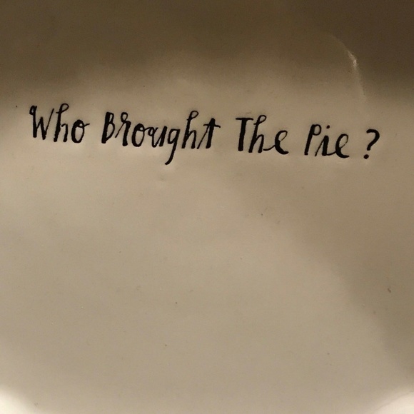New Rae Dunn white ceramic JINGLE BELLS pie plate – You Rae Dunn Who Brought The Pie? Dish